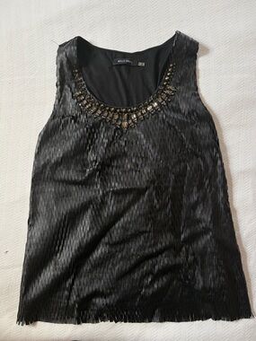Wells Grace Black Jeweled Scoop Neck Sleeveless Top